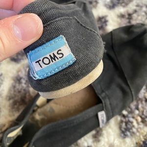 Toms shoes
